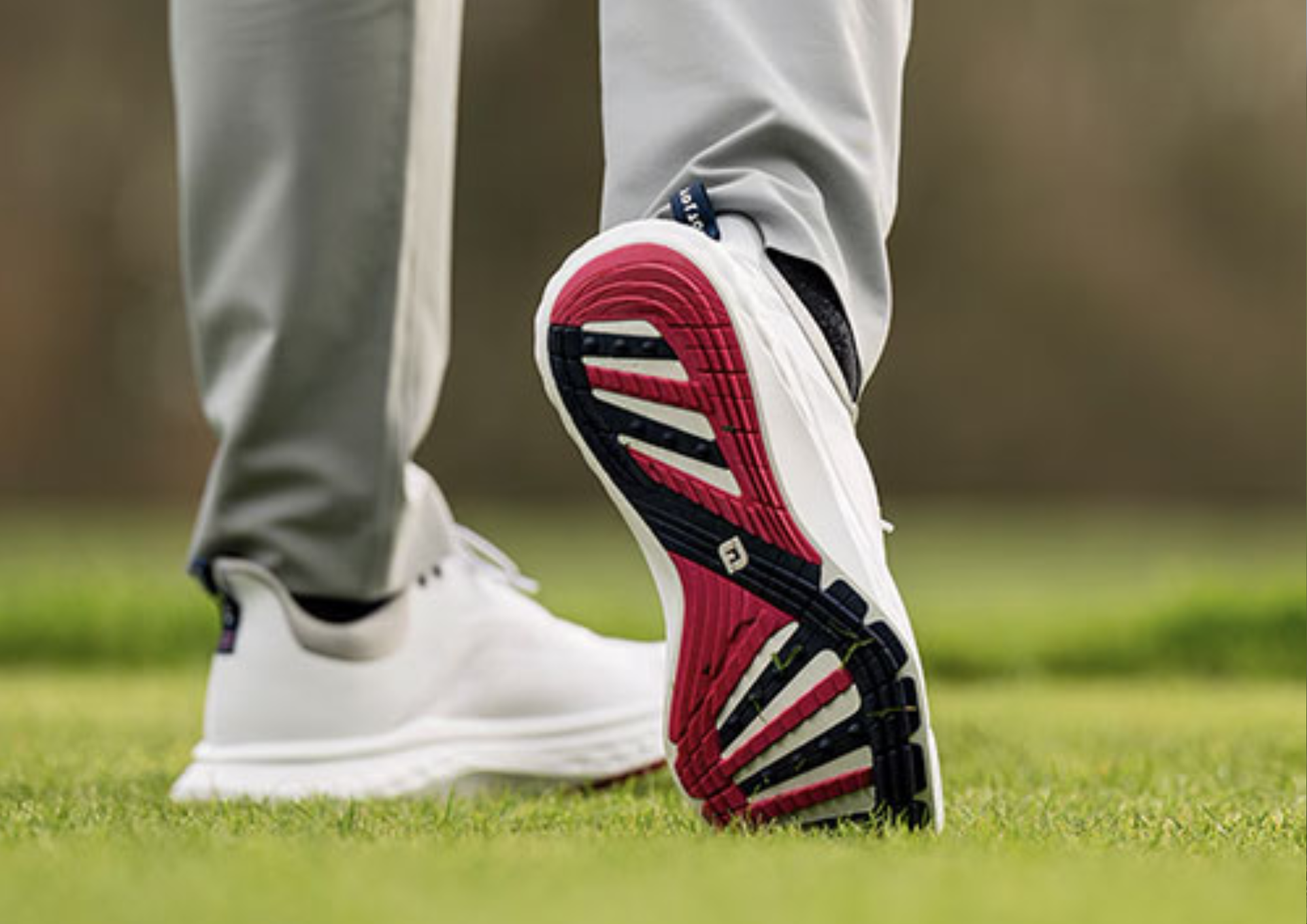 Spike vs Spikeless Golf Shoes: Which Should You Actually Wear?